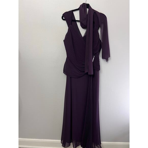 Maroon Evening Gown Sz16 Rhinestones Ruched Sheer Pleated David’s Bridal MOTB - Picture 3 of 9